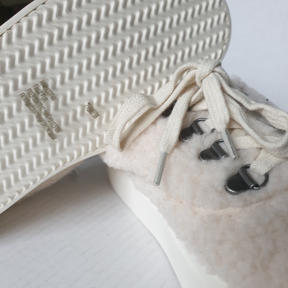 Lucky Brand Tolini Sherpa Lace-Up Slip-On Platform Sneaker in Stucco Cream 7.5 - Picture 15 of 16